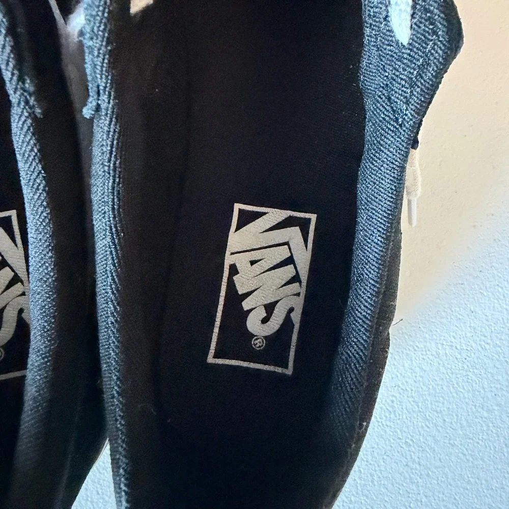 Vans Ward Low Top Sneakers Women 7.5 Black White Canvas Suede Skate Shoes